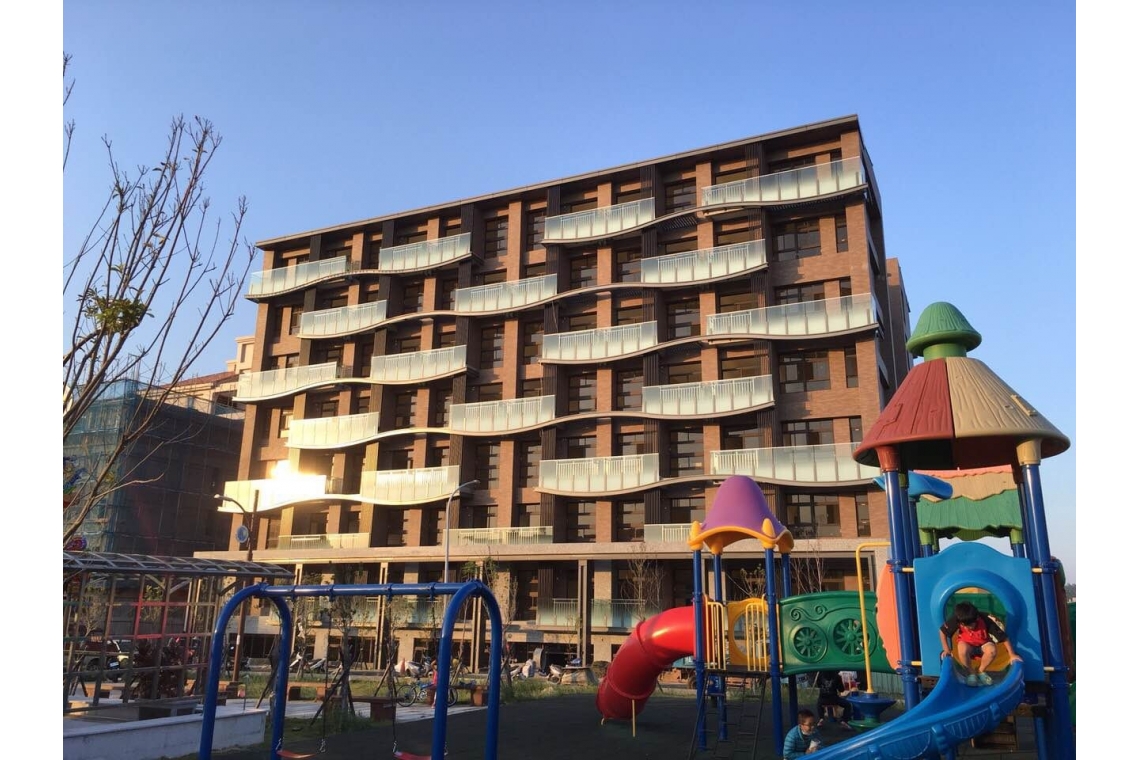 弘華建設